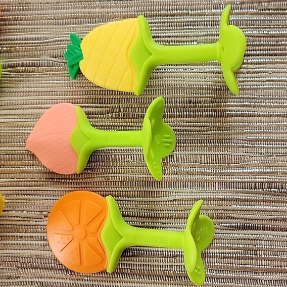 Bundle of baby Teether toys - Picture 2 of 6